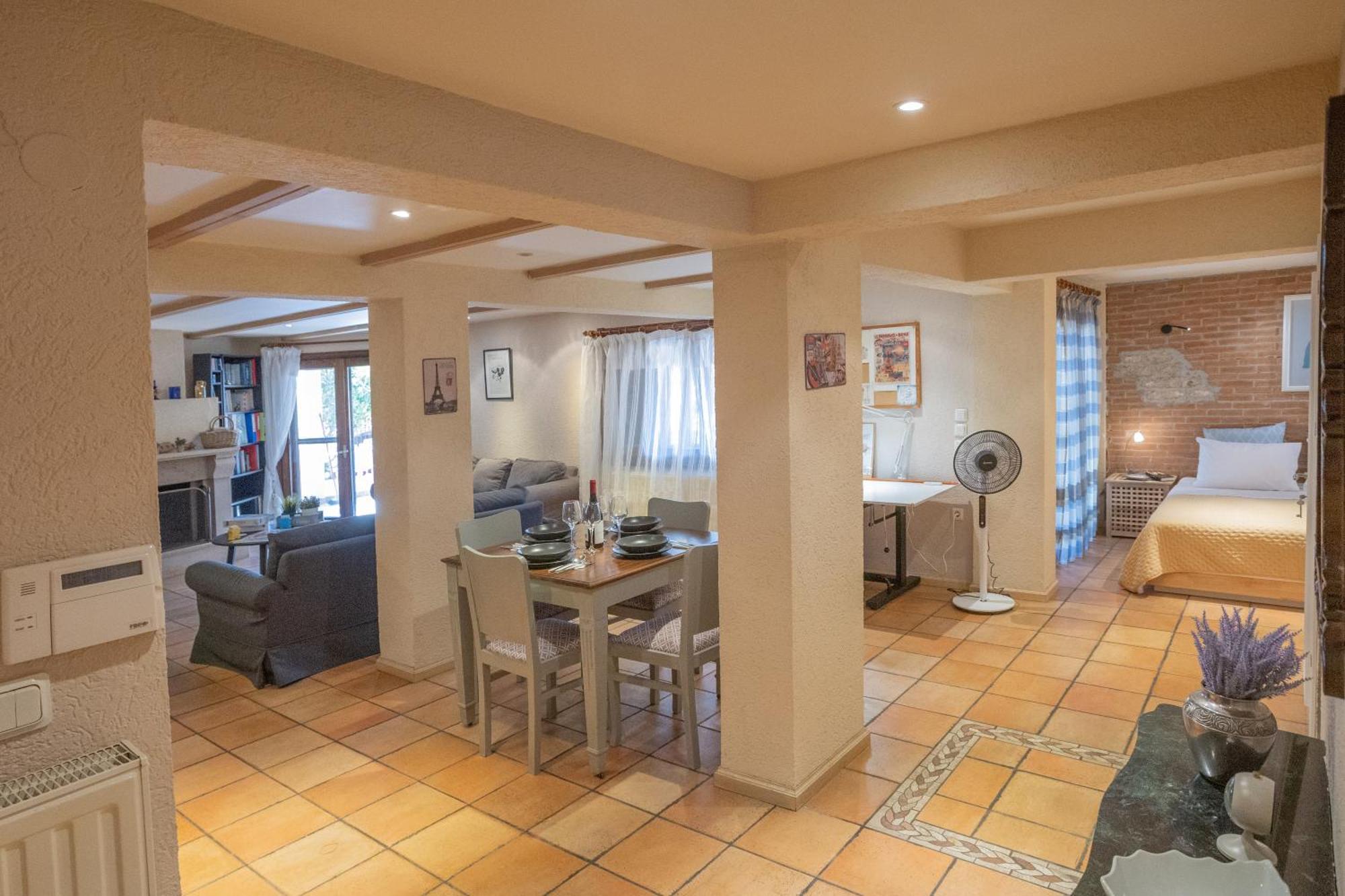 The Fortspot Apartment *
